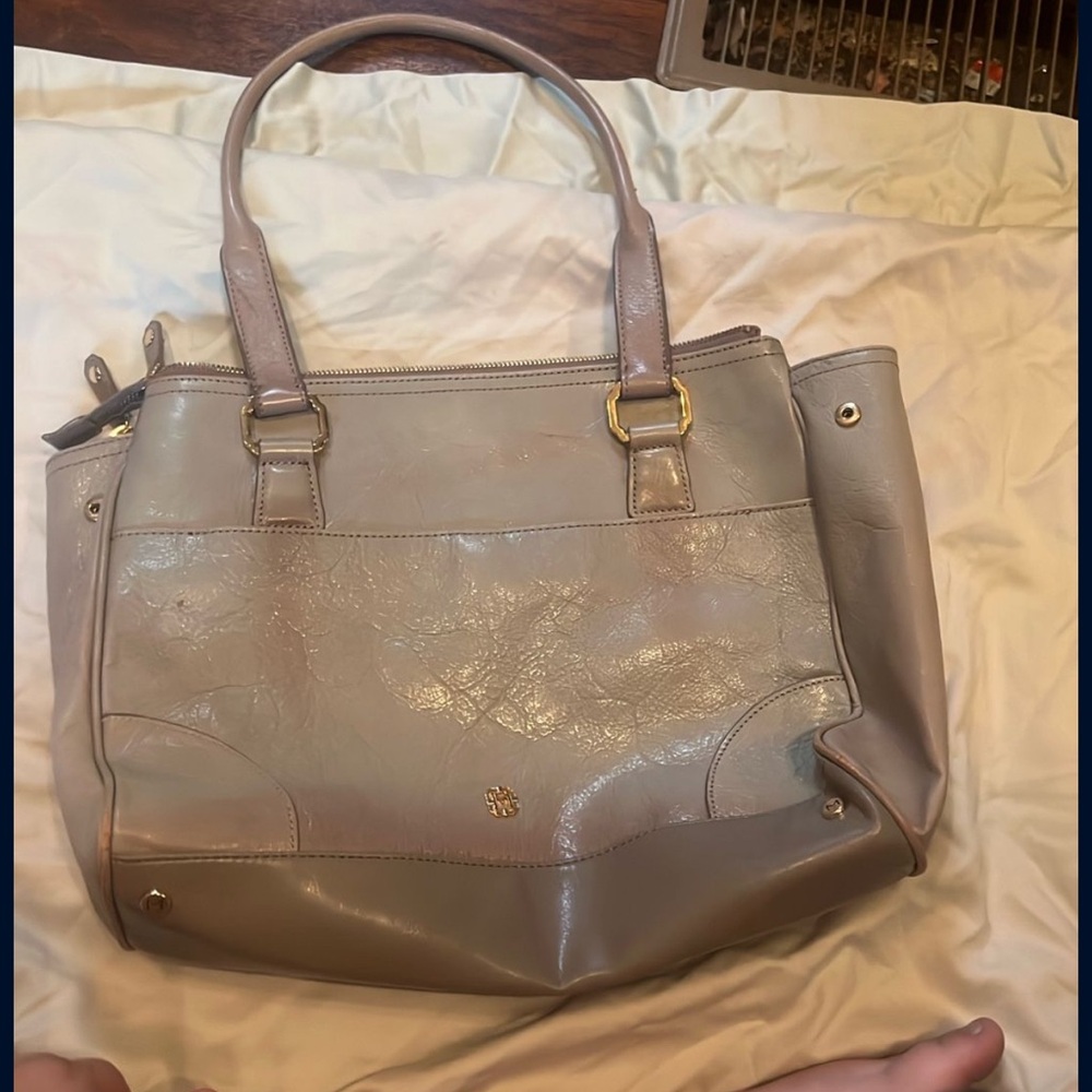 Tan Shoulder Bag with Spacious Compartment and Subtle Hardware